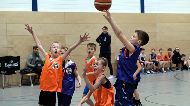 2. Rostocker Regionalturnier: 200 Mädchen und Jungen spielten um die Krone