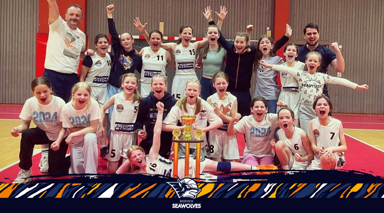 Weibliche U11 und U12 triumphieren in Schweden Weibliche U11 und U12 triumphieren in Schweden