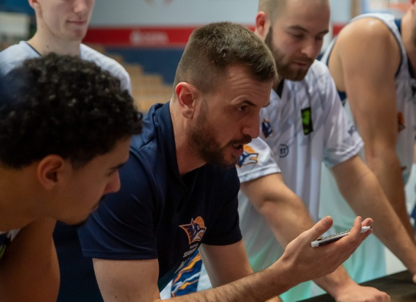 Seawolves und Trainer Nicolai Coputerco beenden Zusammenarbeit Seawolves und Trainer Nicolai Coputerco beenden Zusammenarbeit