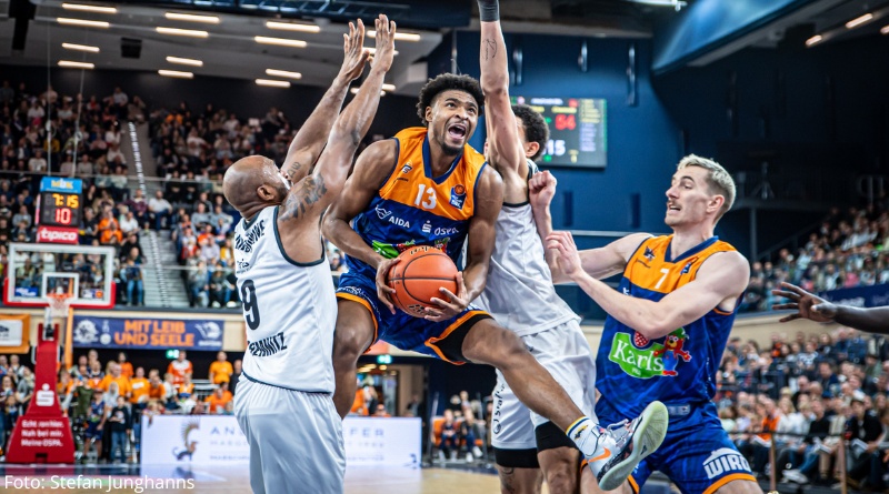 Playoffs im Visier: Ostduell in Chemnitz Playoffs im Visier: Ostduell in Chemnitz