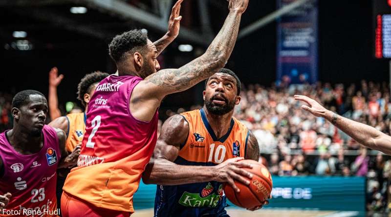 Overtime-Drama im Ostduell: SEAWOLVES unterliegen in Chemnitz Overtime-Drama im Ostduell: SEAWOLVES unterliegen in Chemnitz